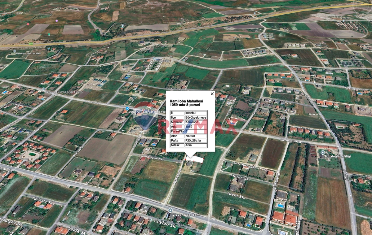 KAMİLOBA'DA 700M2 ÇEVRİLİ İMARLI SATILIK ARSA