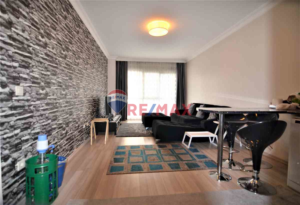 REMAX PROF SANCAKTEPE SİNPAŞ AQUA CITY 2010 SATILIK EŞYALI 1+1 DAİRE
