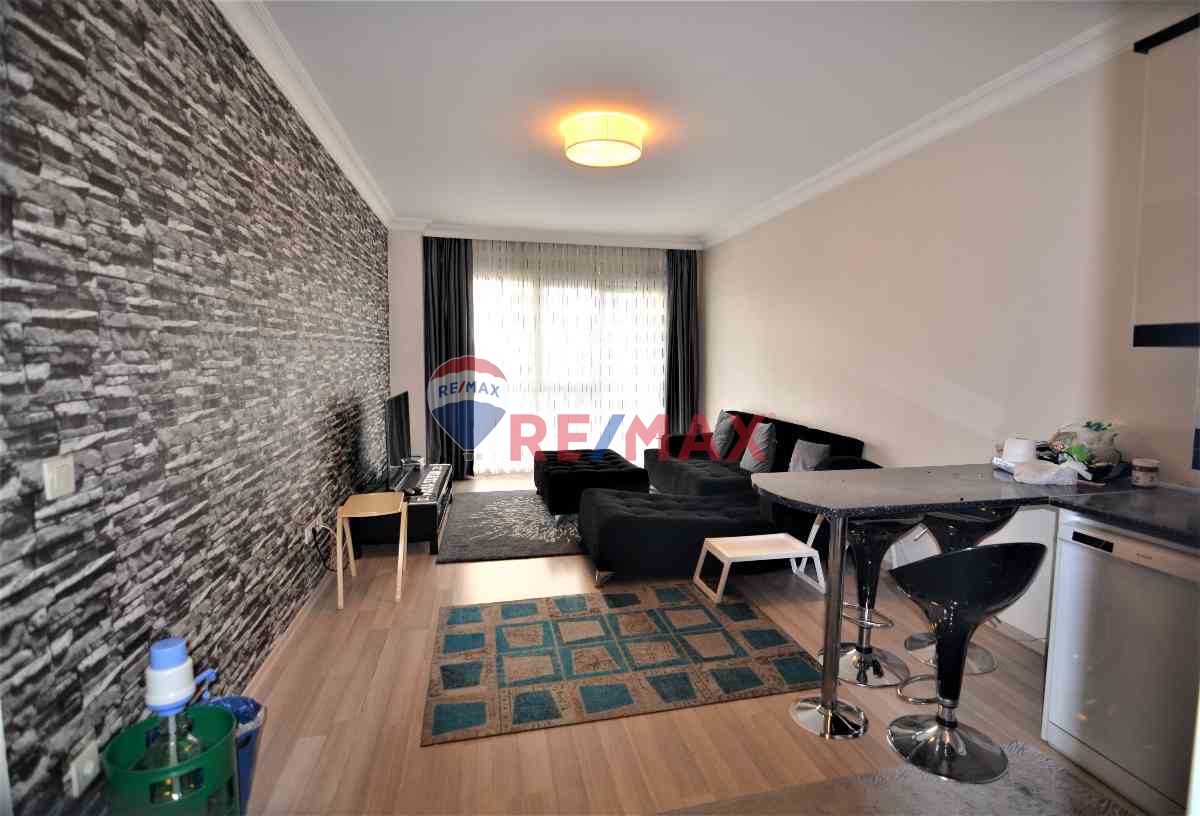 REMAX PROF SANCAKTEPE SİNPAŞ AQUA CITY 2010 SATILIK EŞYALI 1+1 DAİRE