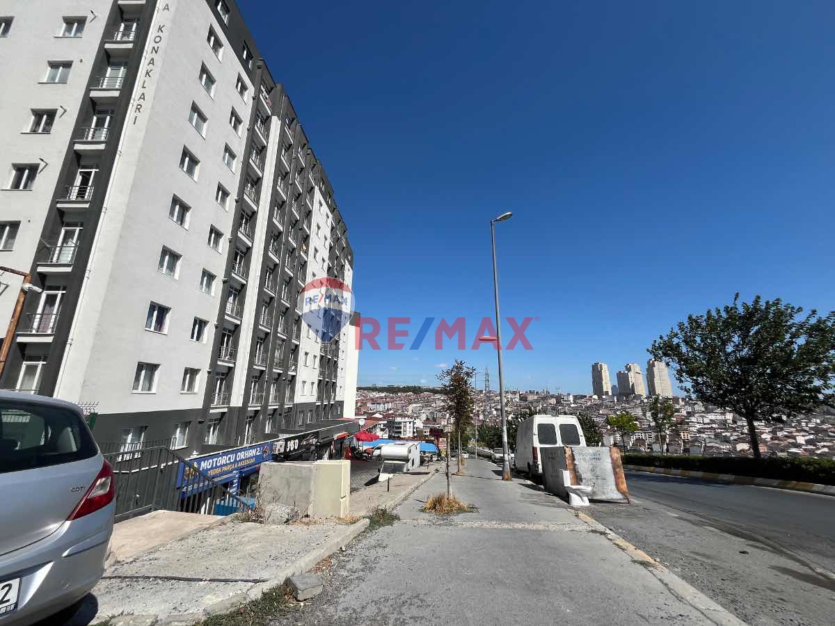 RÜYA KONAKLARI SİTESİ METROBÜSE YAKIN SİTE İÇERİSİNDE 1+1 GENİŞ SATILIK DAİRE