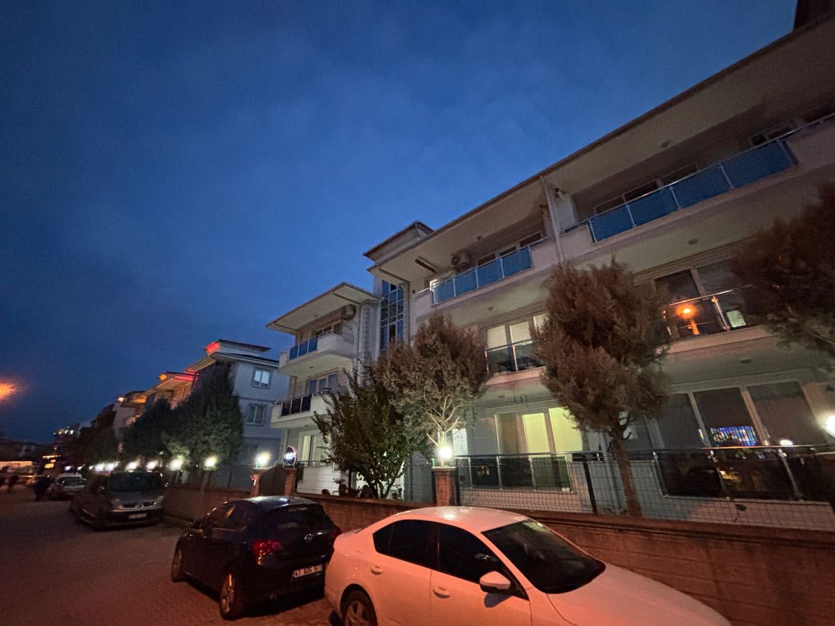 KARTEPE ATAEVLER’DE 2 + 1 DAİRE