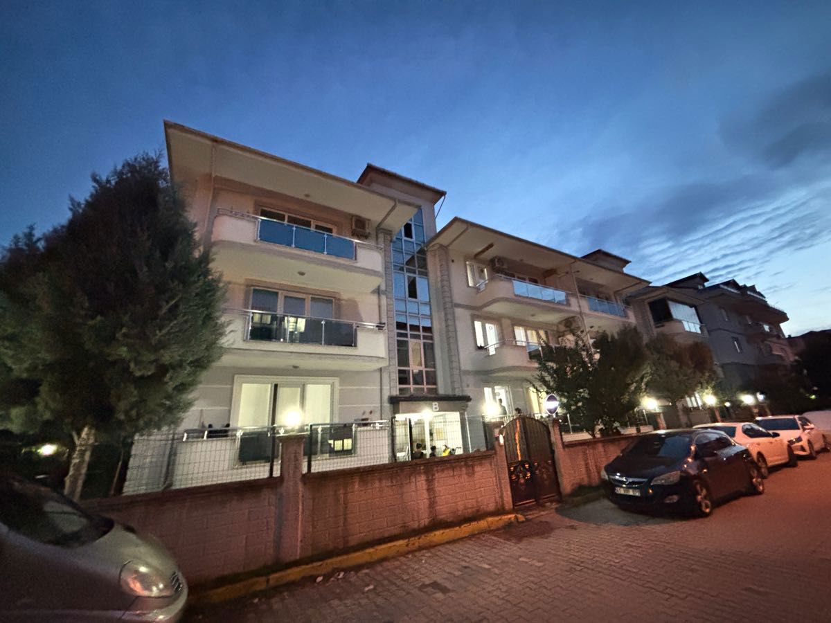 KARTEPE ATAEVLER’DE 2 + 1 DAİRE