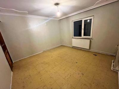 REMAX BEYAZ SELİMİYE MAHALLESİNDE 3+1 KİRALIK DAİRE – ALTIPARMAK’A YÜRÜME MESAFESİNDE