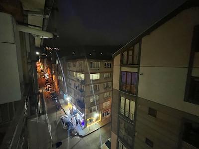 REMAX BEYAZ SELİMİYE MAHALLESİNDE 3+1 KİRALIK DAİRE – ALTIPARMAK’A YÜRÜME MESAFESİNDE