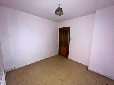 REMAX BEYAZ SELİMİYE MAHALLESİNDE 3+1 KİRALIK DAİRE – ALTIPARMAK’A YÜRÜME MESAFESİNDE