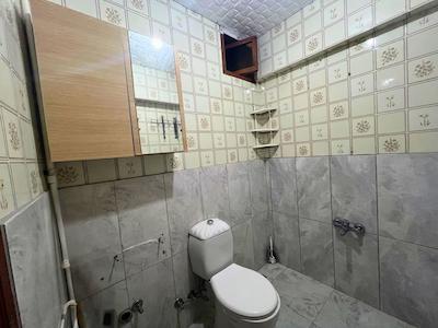 REMAX BEYAZ SELİMİYE MAHALLESİNDE 3+1 KİRALIK DAİRE – ALTIPARMAK’A YÜRÜME MESAFESİNDE