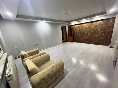 REMAX BEYAZ SELİMİYE MAHALLESİNDE 3+1 KİRALIK DAİRE – ALTIPARMAK’A YÜRÜME MESAFESİNDE