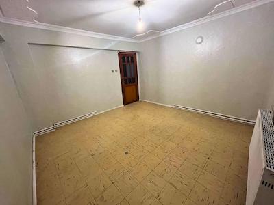 REMAX BEYAZ SELİMİYE MAHALLESİNDE 3+1 KİRALIK DAİRE – ALTIPARMAK’A YÜRÜME MESAFESİNDE