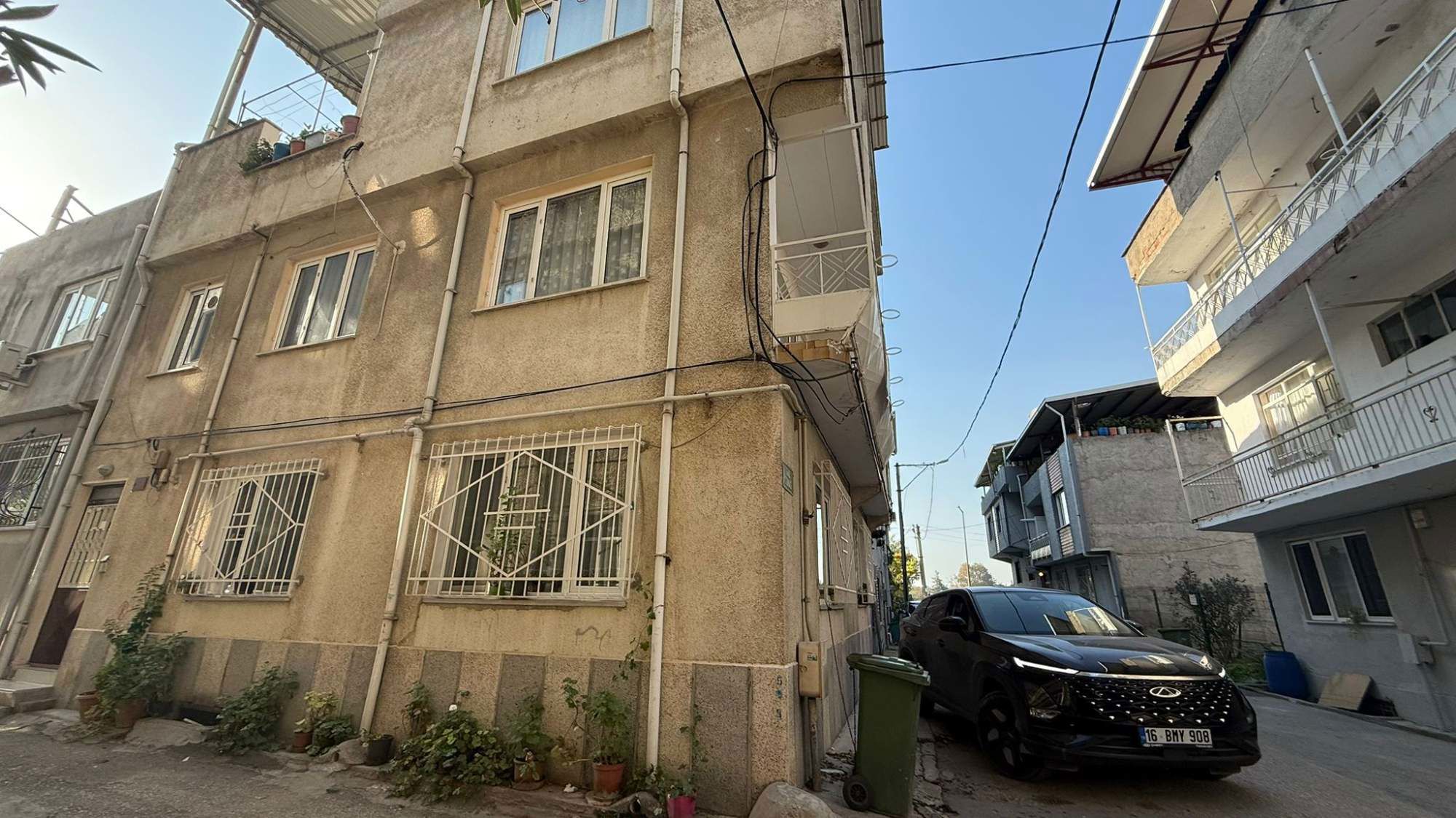 İSTİKLAL MAHALLLESİNDE 2.,5+1 KİRALIK DAİRE 
