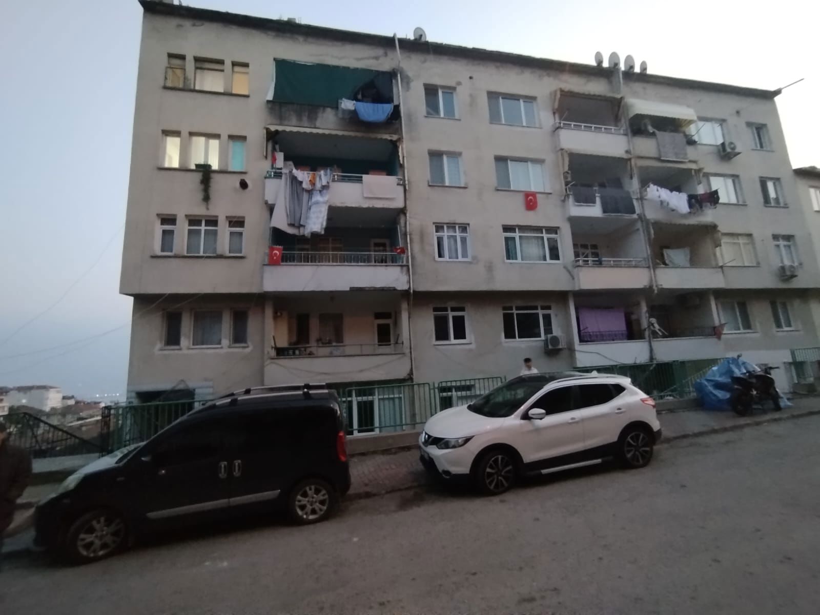 MERKEZI KONUMDA, İÇI YAPILI 2+1 KIRALIK DAIRE!