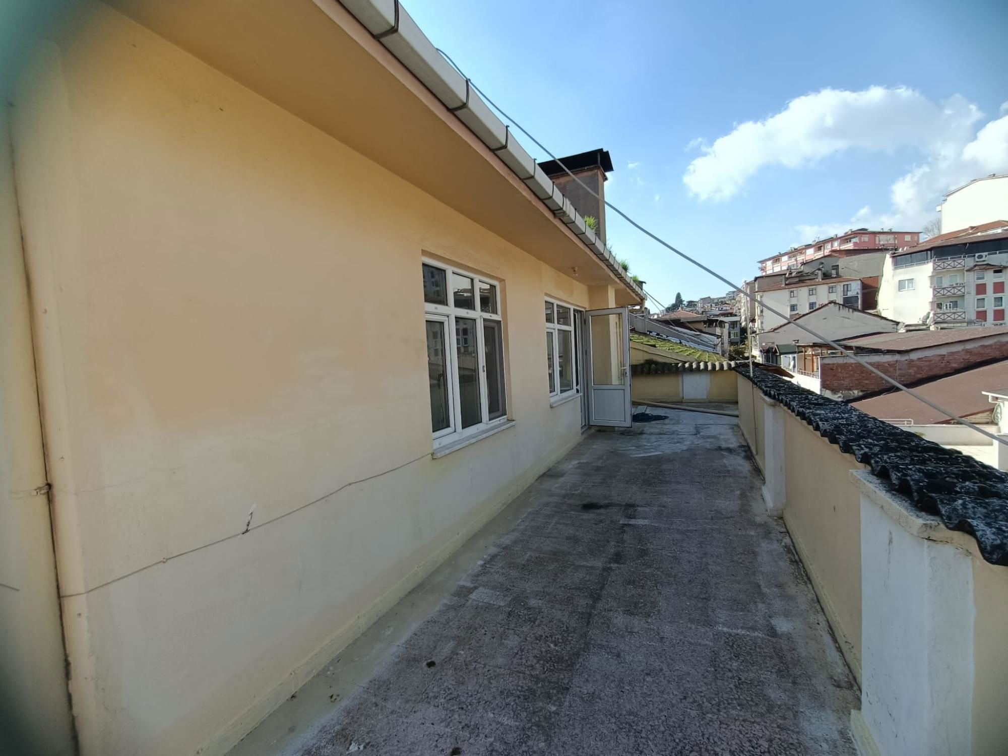 REMAX ÇARŞI'DAN CUMHURIYET PARKI YANI KIRALIK DAIRE