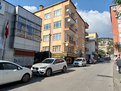 REMAX ÇARŞI'DAN CUMHURIYET PARKI YANI KIRALIK DAIRE