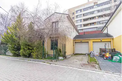 BAĞLICA, İŞ TURKUAZ EVLERİNDE BÜYÜK TİP SATILIK 6+2 VİLLA