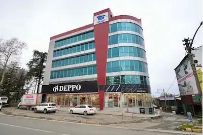 TİCARETİN KALBİ SANAYİDE ANA CADDE ÜZERİ YÖNETMELİĞE UYGUN KİRALIK OFİS