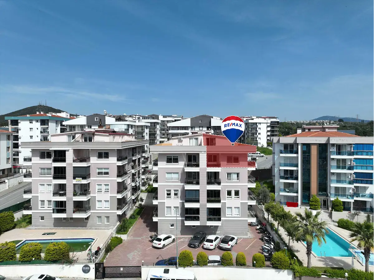 KUŞADASI ÖZADA SITESI’NDE DENIZ MANZARALI 4+1 ÇATI DUBLEKS