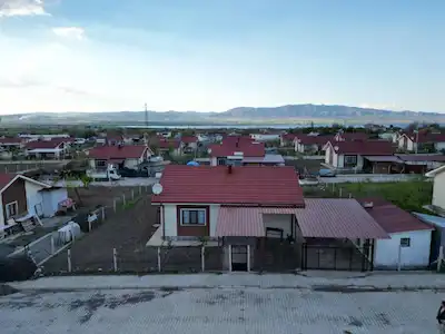 REMAX DOĞU'DAN MOLLAKENDİ GÜNTAŞI MH. DE 2+1 MÜSTAKİL TOKİ DAİRE