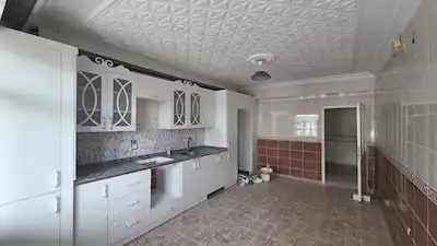 KAYAPINAR’DA 3+1 150 M² ÇATI KATI | 3 CEPHELİ, 2 BANYOLU, KREDİYE UYGUN
