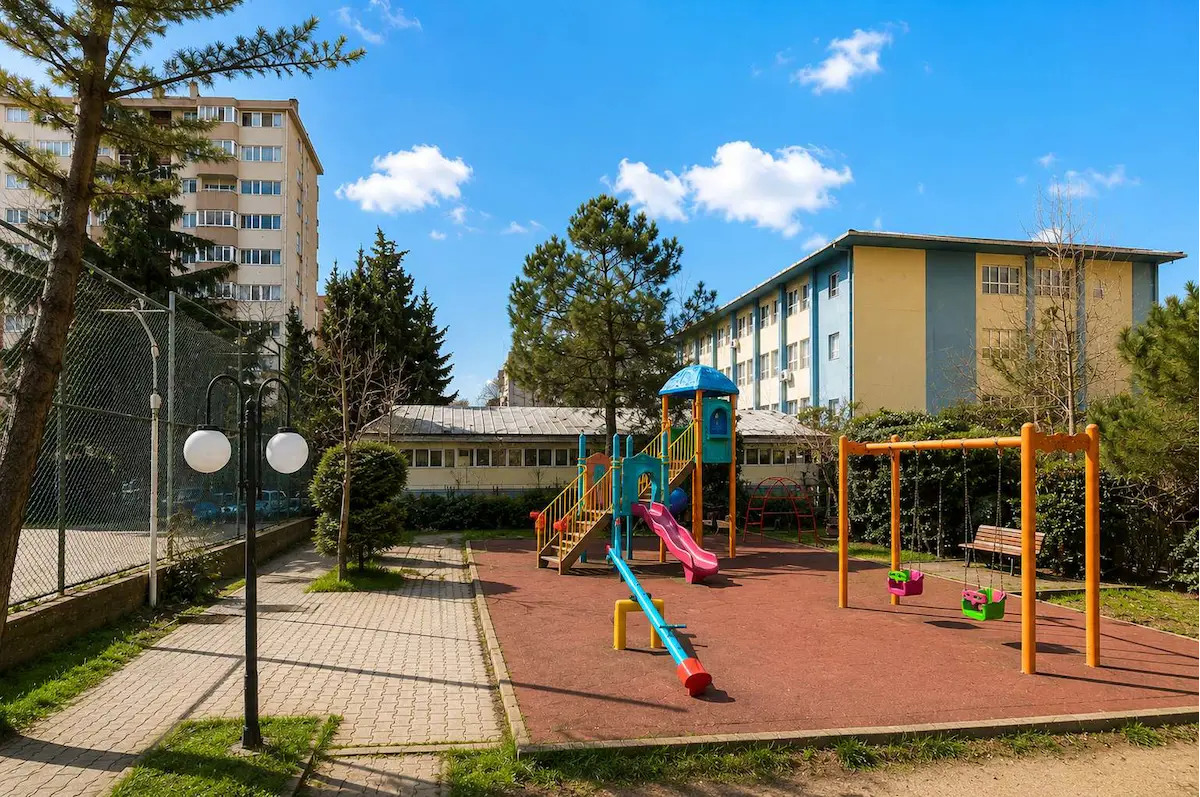 KADIKÖY 19 MAYIS’TA SÜMKO SİTESİ’NDE 3+1 | YÜKSEK GİRİŞ | 3 CEPHE | KİRACILI