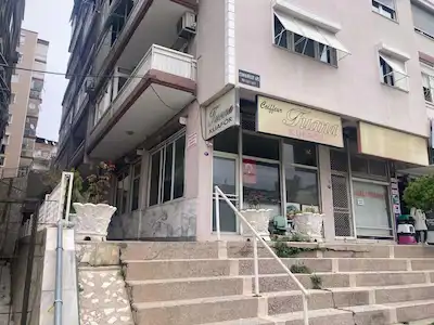 EMAX SMYRNA' DAN HIFSIZSIHA' DA SATILIK KÖŞE DÜKKAN