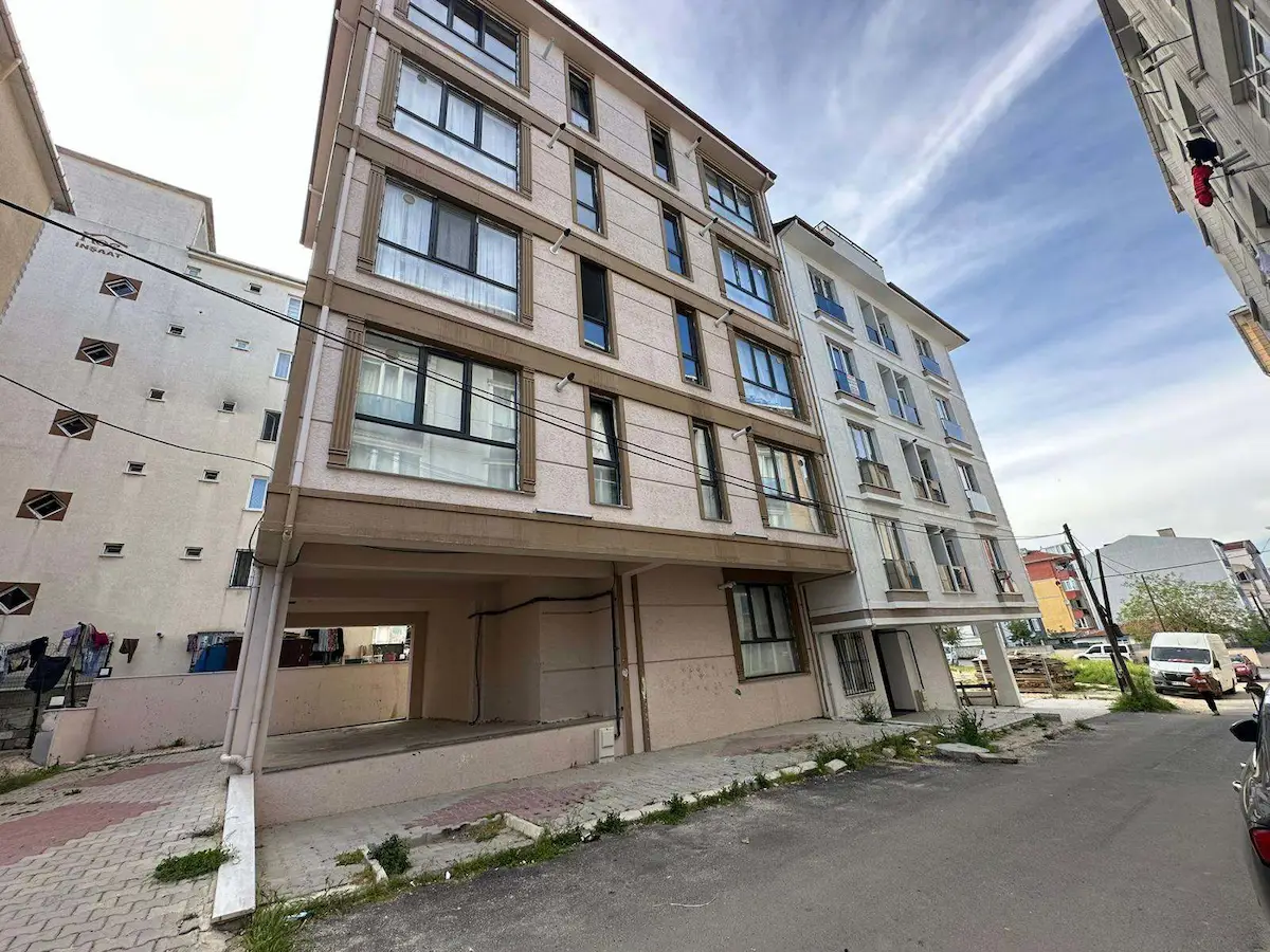 ÇORLU KEMALETTİN MH.'DE FULL EŞYALI 1+1 KİRALIK DAİRE