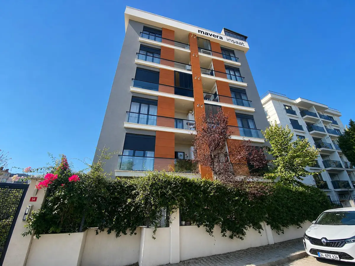 REMAX' DAN SAHİLE 200 MT BAHÇE KATI 3+1 "ALPAY APAKGÜN"