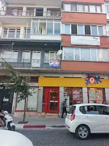 BERGAMA BANKALAR CADDESİNDE KİRALIK 2+1 OFİS