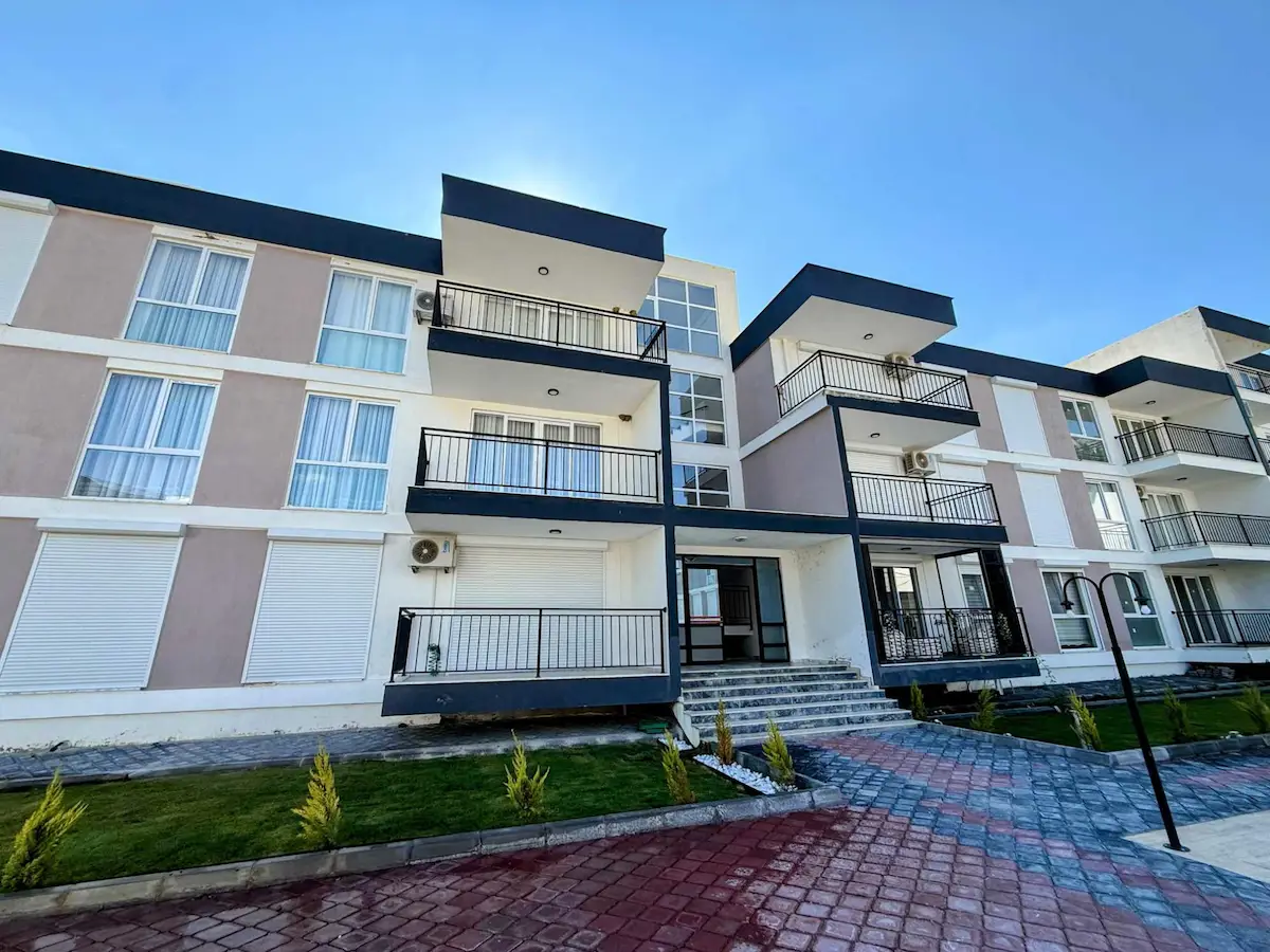 KUŞADASI İKİÇEŞMELİK EŞİN VADİ SİTESİ KİRALIK 1+1 DAİRE