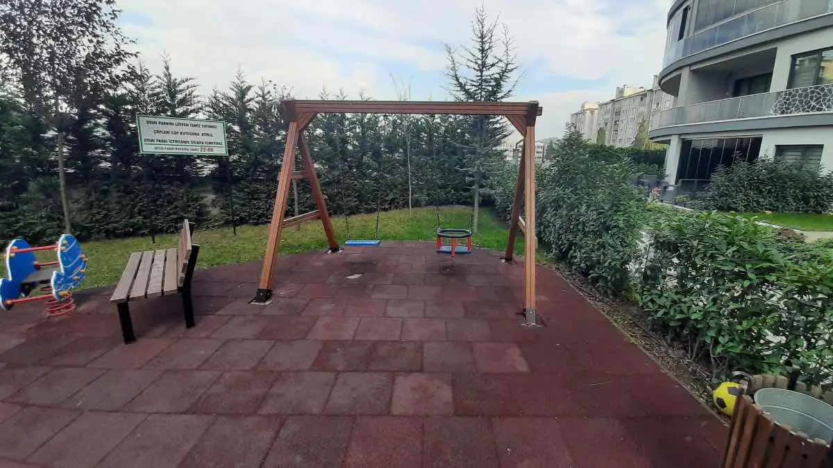 ÇAYIROVA AKSE’DE GÜNEY CEPHE 1+1 | BALKONLU | MERKEZİ ISITMALI | BOŞ