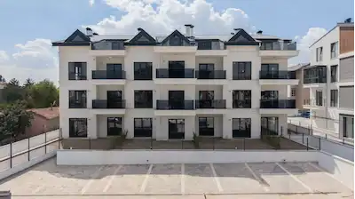GÖLBAŞI TAŞPINAR’DA SIFIR 2+1 | YERDEN ISITMA | 2 BANYO | BALKON + TERAS