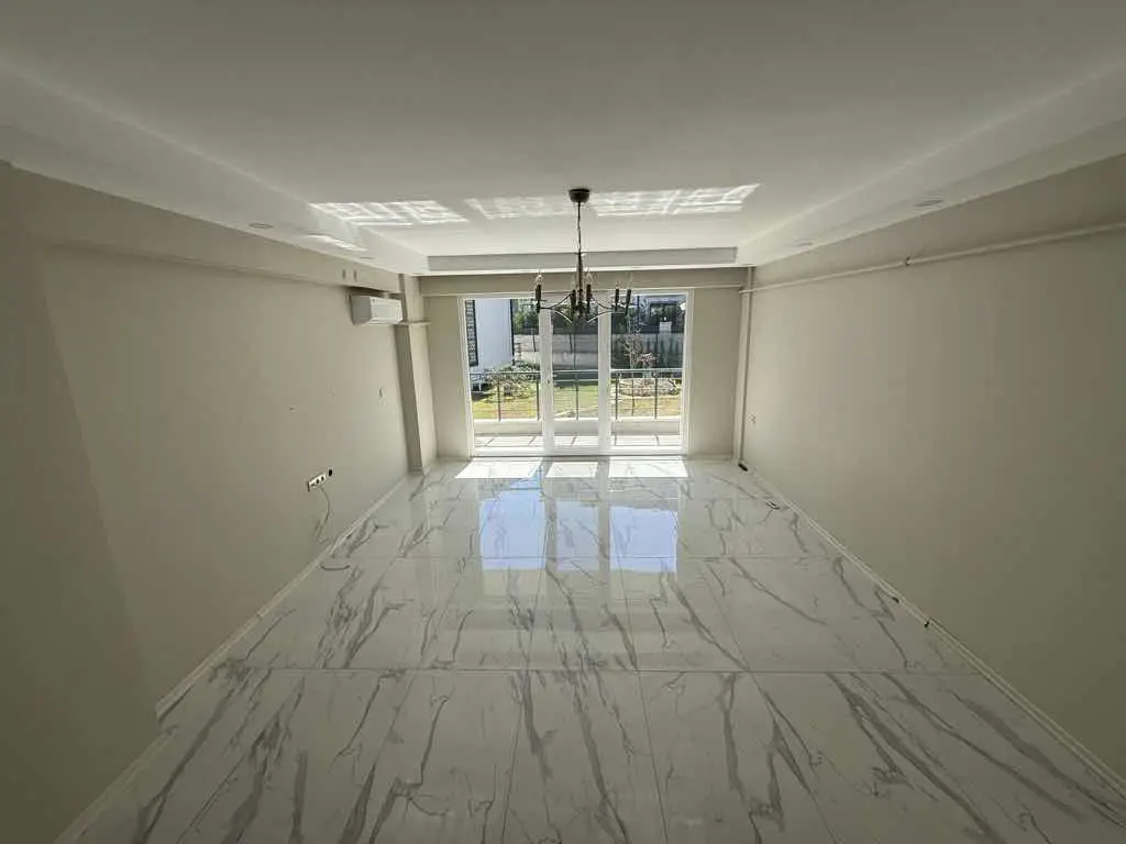 SAPANCA MEGA VİLLAGE SİT. SATILIK BOŞ 4+1 BAHÇELİ VİLLA