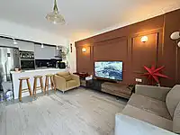 20 KARŞIYAKA BAHÇELİEVLERDE ARA KAT ÇİFT CEPHE 3+1 GENİŞ FERAH