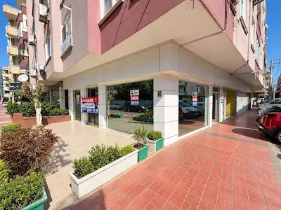 REMAX RİNA'DAN CUMHURİYET MAH.DE MERKEZİ KONUMDA 180M² DÜKKAN