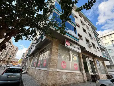 KARŞIYAKA ÖRNEKKÖYDE 85 M2 KİRALIK DÜKKAN