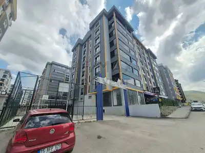 RE/MAX LACIVERT'TEN YILDIZKENT'TE SATILIK 4+1 LÜKS DAIRE 