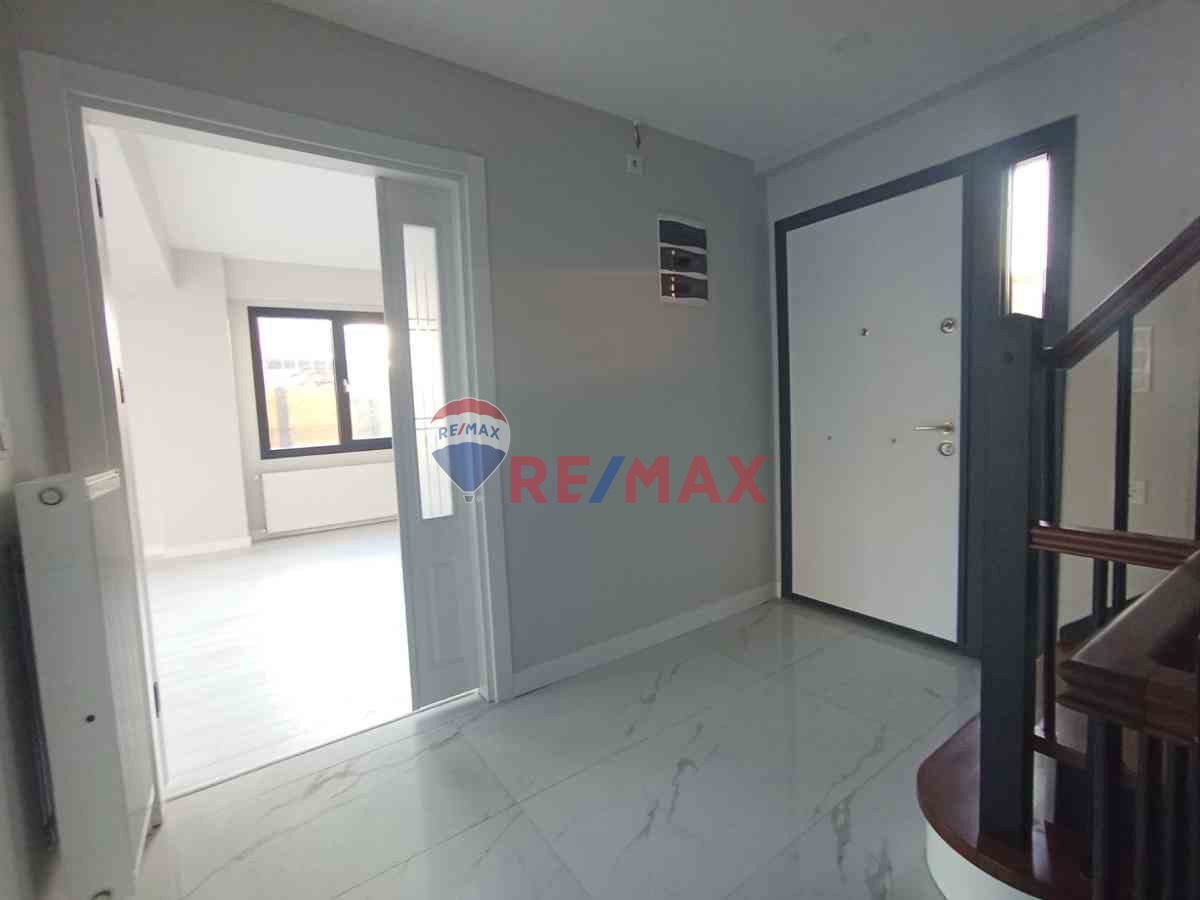 MIMAROBADA PRESTIJLI 200 M2 - 3 KATLI KONFORLU LÜKS VILLA