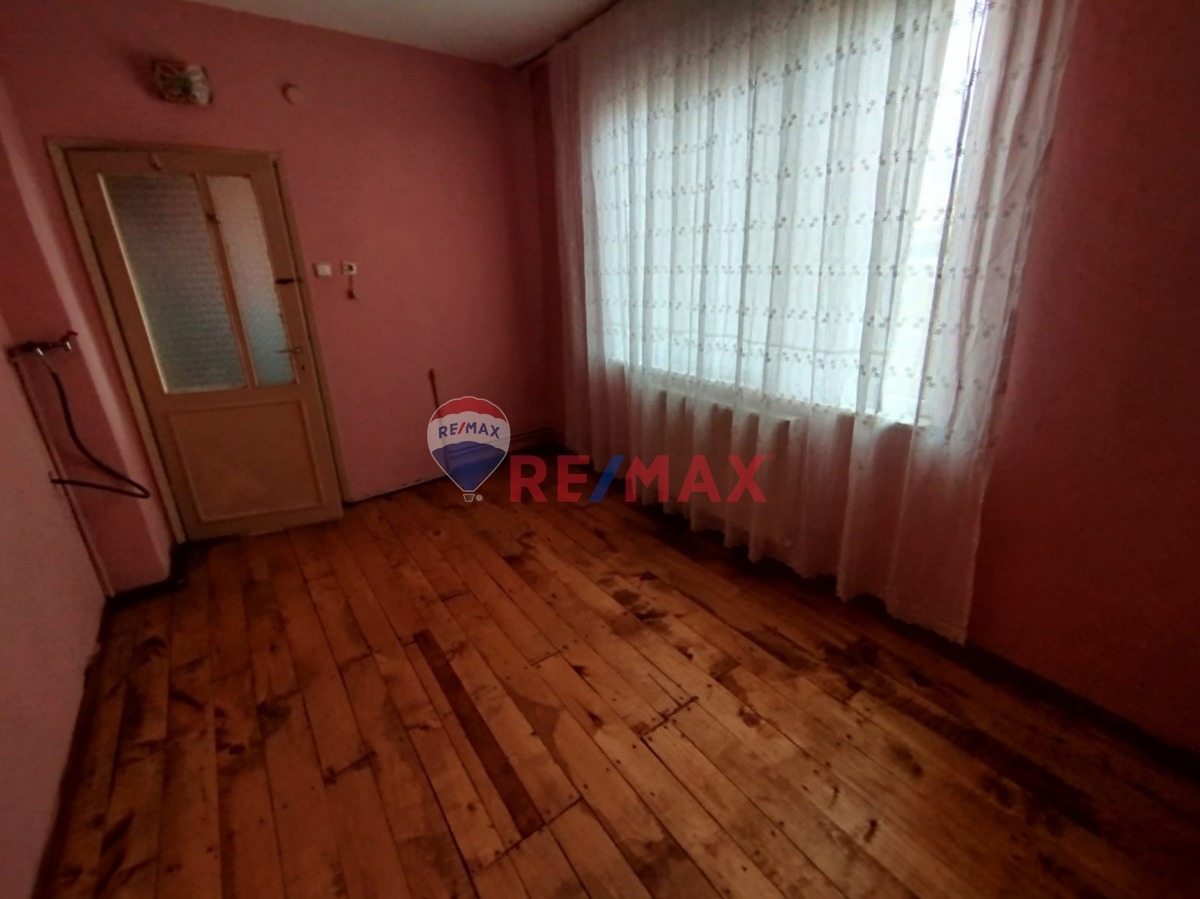 ANA YOLA ÇOK YAKIN KİRALIK 2+1 DAİRE