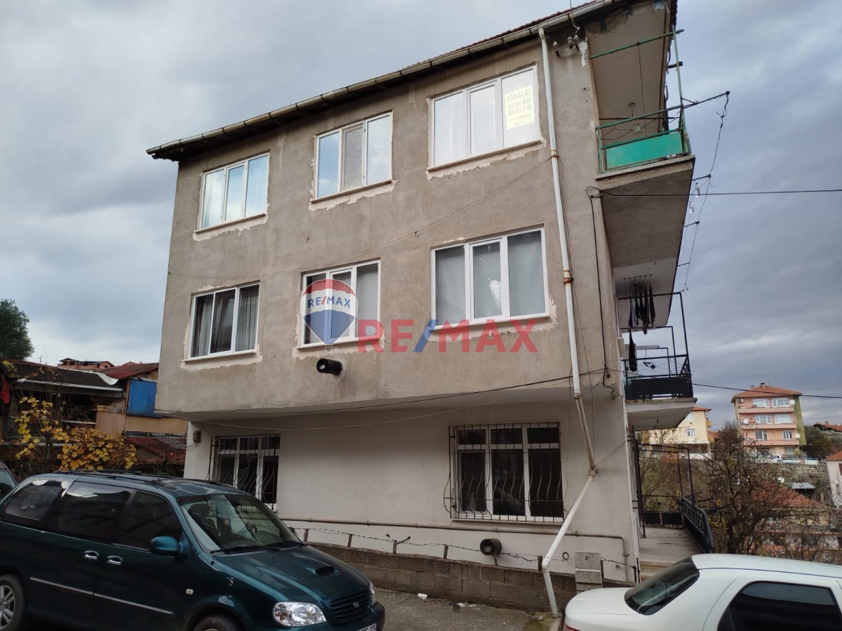 ANA YOLA ÇOK YAKIN KİRALIK 2+1 DAİRE