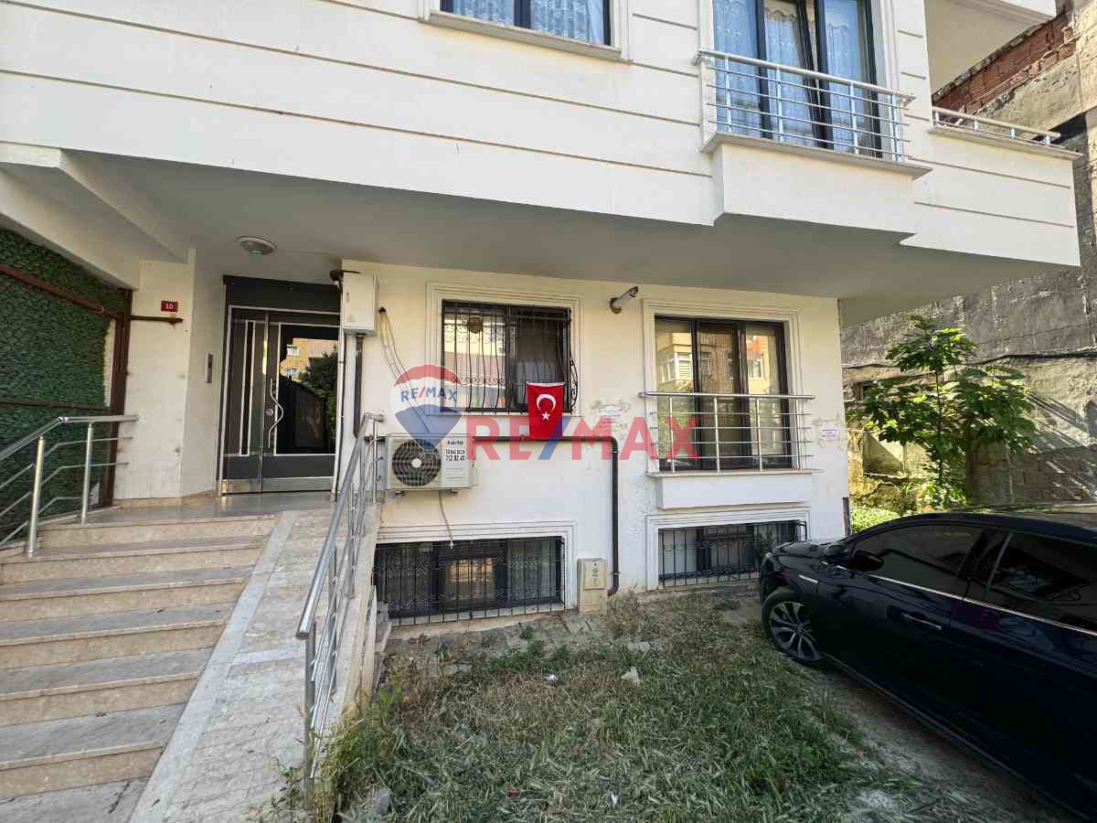 ATAŞEHIR KÜÇÜKBAKKALKÖYDE METROYA YAKIN SATILIK 2+2 DUBLEX DAIRE