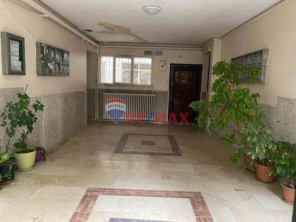 EMEK MH. GAZİ DİŞÇİLİK YANI VE METRO YAKINI SATILIK 3+1 DAİRE