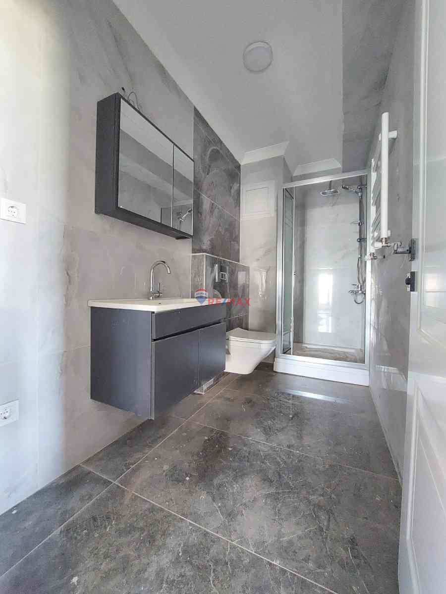 KURTKÖY METROSUNA YÜRÜME MESAFESİNDE SATILIK 2+1 BOŞ DAİRE