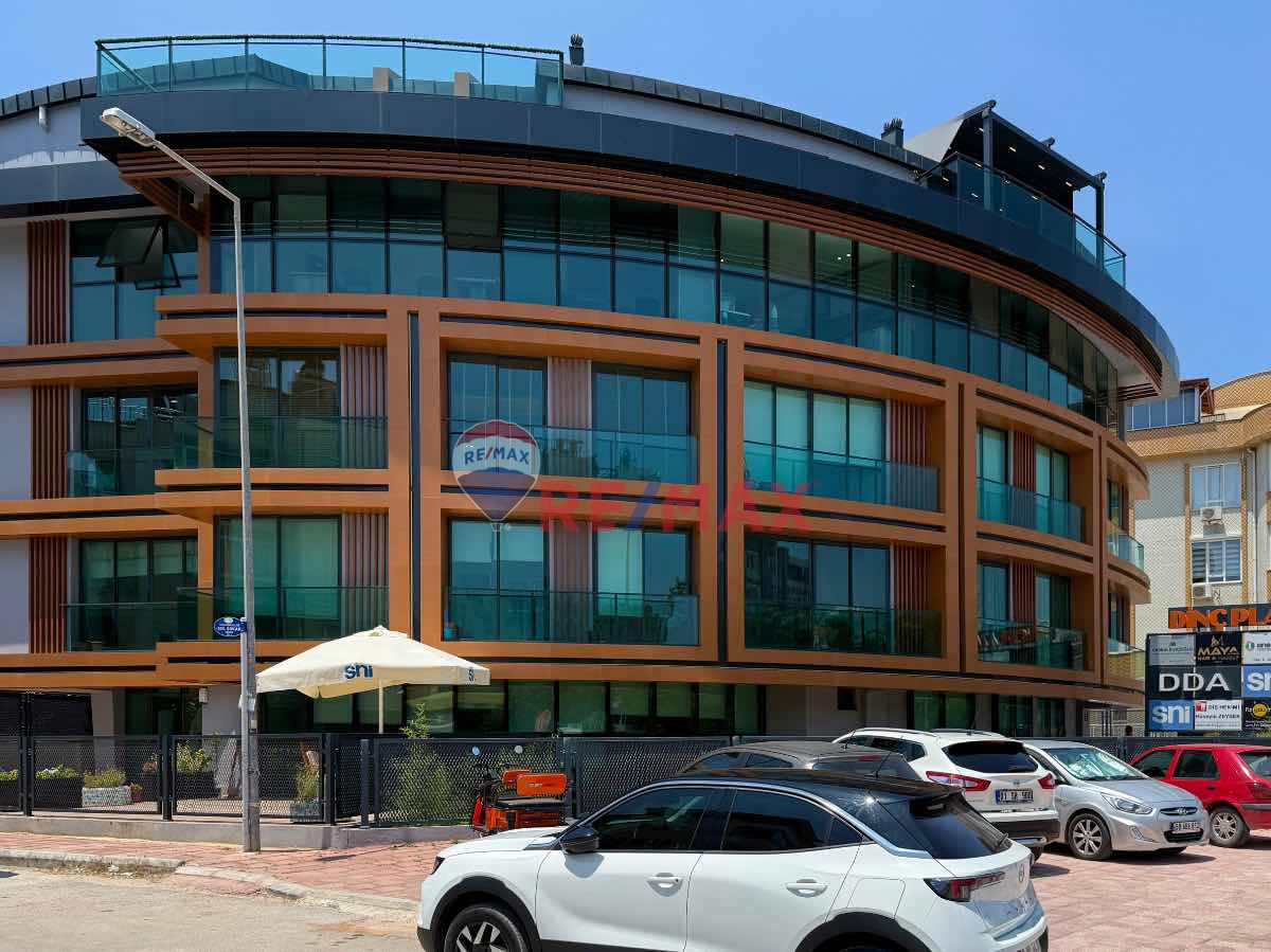 TOROS MAHALLESİ'NDE PLAZA KATINDA GENİŞ 4+1 KİRALIK OFİS