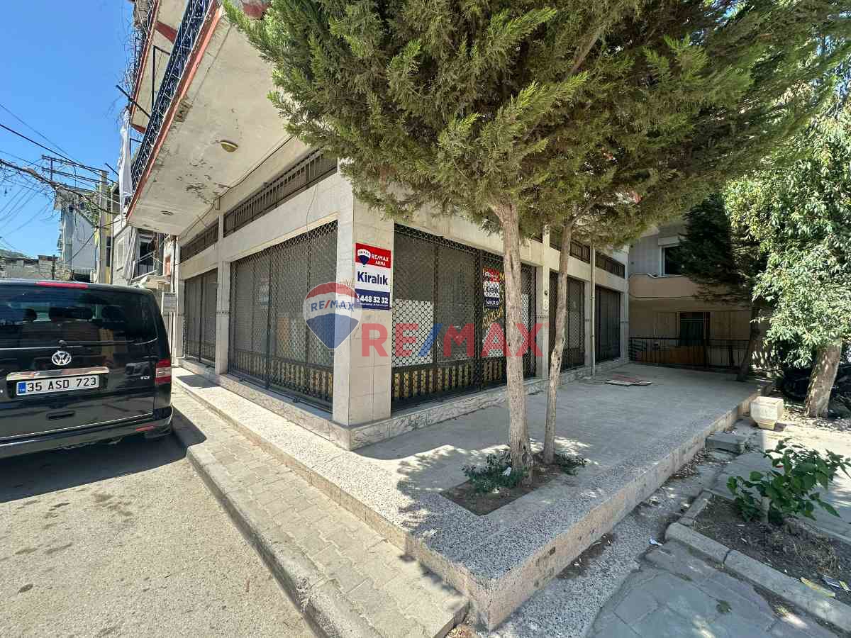 REMAX ARMA'DAN BUCA ÇAMLIPINAR MAHALLESINDE GENIŞ DÜKKAN