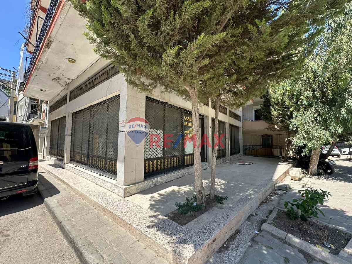 REMAX ARMA'DAN BUCA ÇAMLIPINAR MAHALLESINDE GENIŞ DÜKKAN