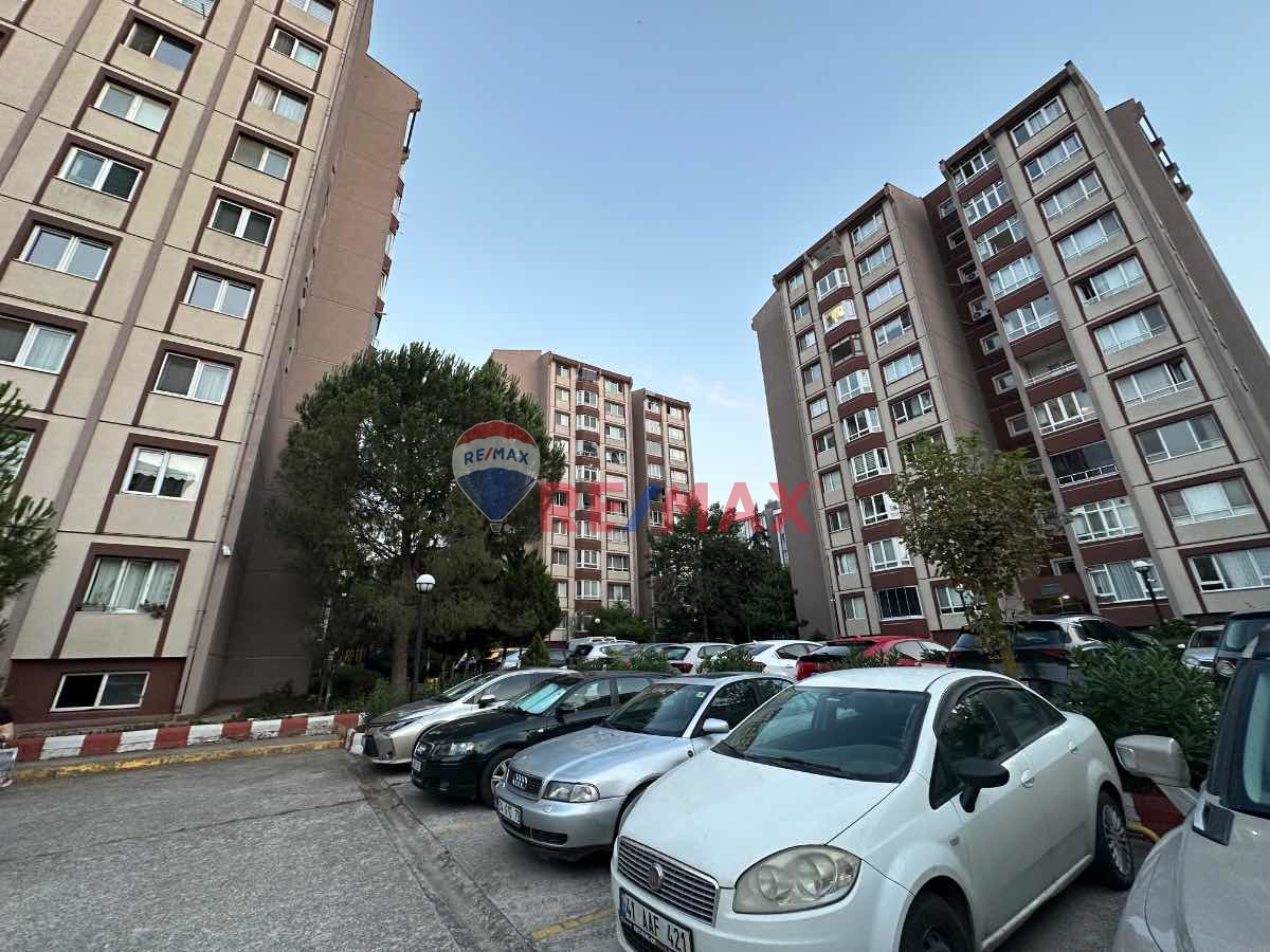 MUTLUKENT POYRAZ BLOKLARINDA YÜKSEK KAT EŞYALI KİRALIK 1+1