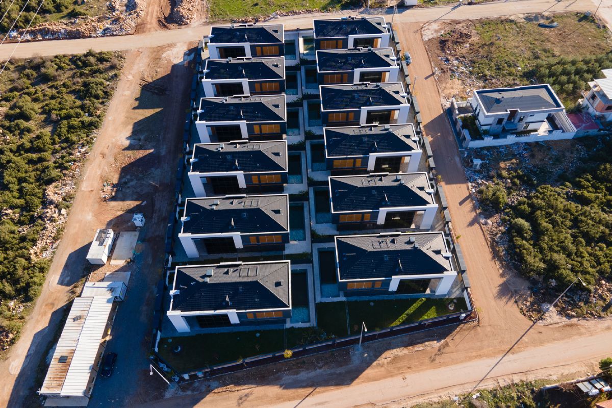 ANTALYA DÖŞEMEALTI MÜSTAKİL HAVUZLU İSKANLI LÜKS VİLLA