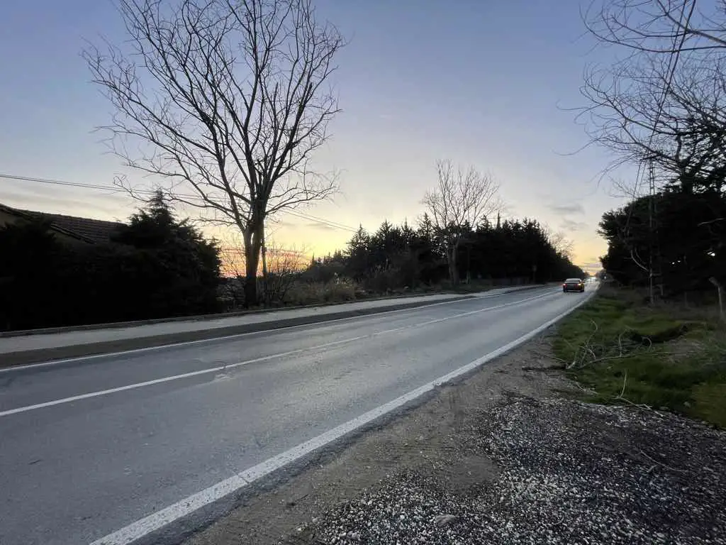SİLİVRİ ORTAKÖY’DE CADDE ÜZERİ MUHTEŞEM KONUMDA TİCARİ+KONUT İMARLI ARSA