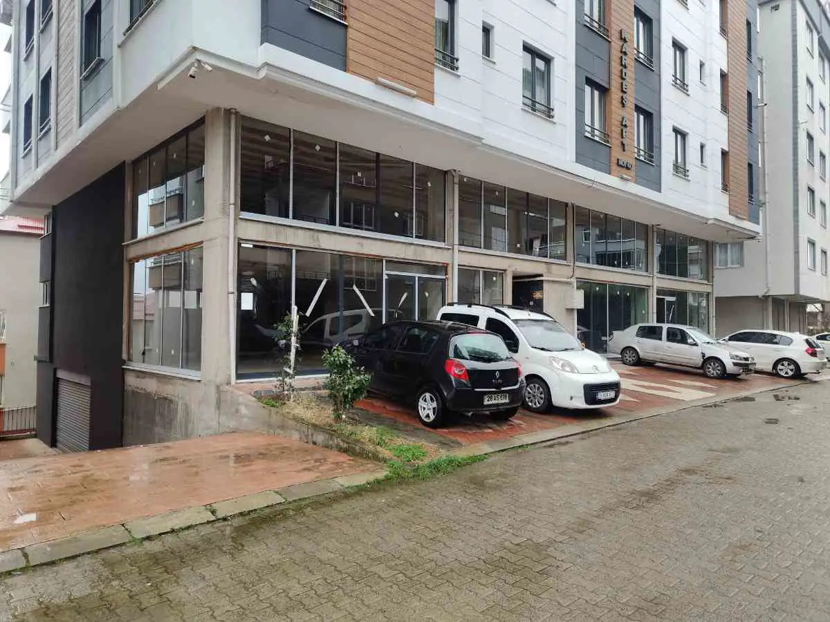 BAHÇELIEVLER MAHALLESI’NDE 325 M² KURUMSAL MARKETLERE UYGUN KIRALIK TICARI ALAN