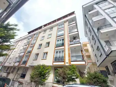 BEYLİKDÜZÜ ADNAN KAHVECİ SOYLU SOK. 3+1 ARAKAT