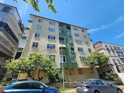 ATAKUM'UN OTURMUŞ VE DEĞERİNİ KORUYAN BÖLGELERİNDEN MEVLANA MAHALLESİ'NDE BULUNAN 3+1 DAİREMİZ, KON