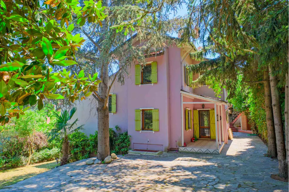 652 M2 ARSA İÇİNDE MÜSTAKİL TAPULU GARANTİ KOZA VİLLASI